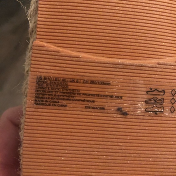 Brand New Abercrombie Sandals - Picture 4 of 5